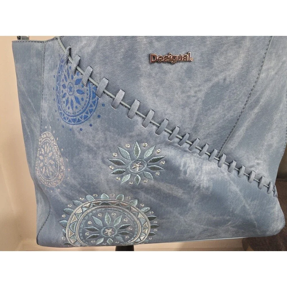 VeryRare Desigual Denim LightBlueWash Boho Embroidered&Embosd Lg Tote Bag HtFEuC